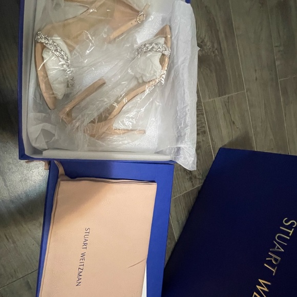 Stuart Weitzman NUDISTCURVE 100 HIGHSHINE SANDAL - Picture 6 of 6